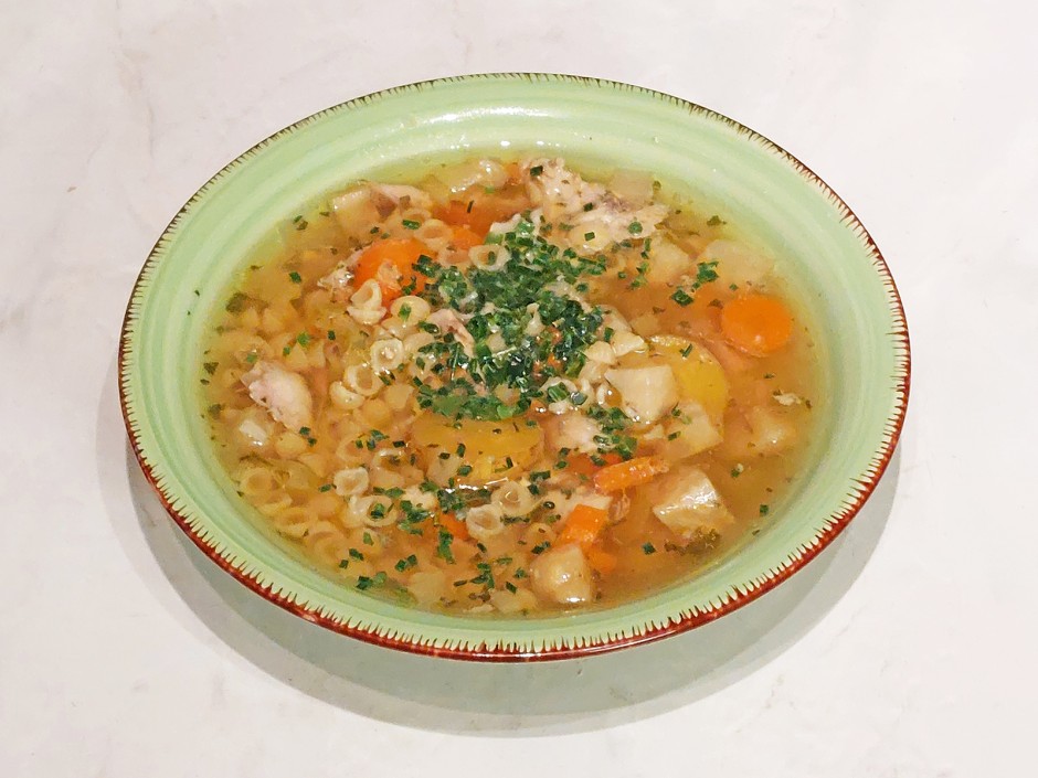 Hühnersuppe mit Nudeln