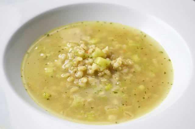 Rollgerstensuppe
