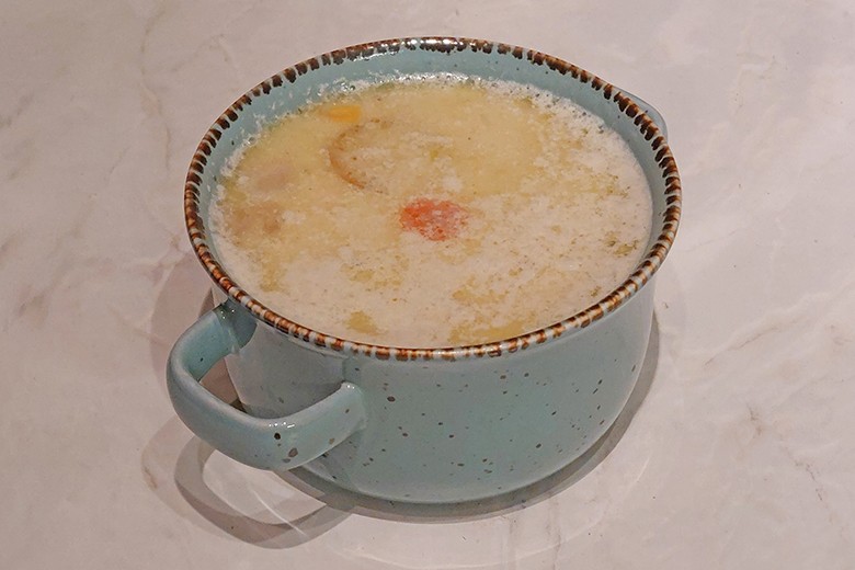 Hühner-Kokos-Suppe