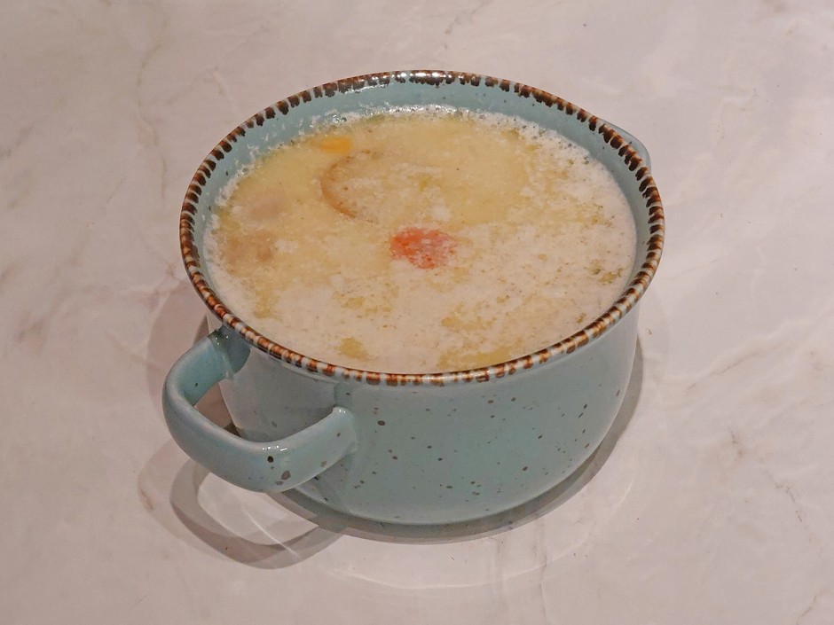 Hühner-Kokos-Suppe