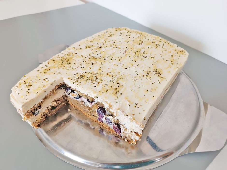Hanfkuchen mit Mascarponecreme