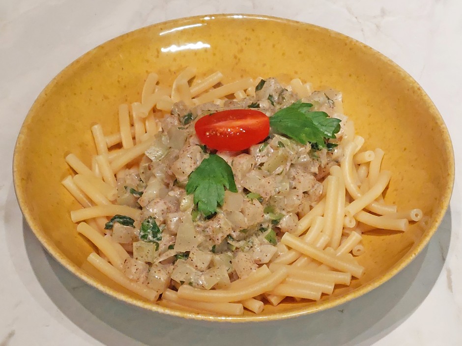 Makkaroni mit Kohlrabi-Cremesoße