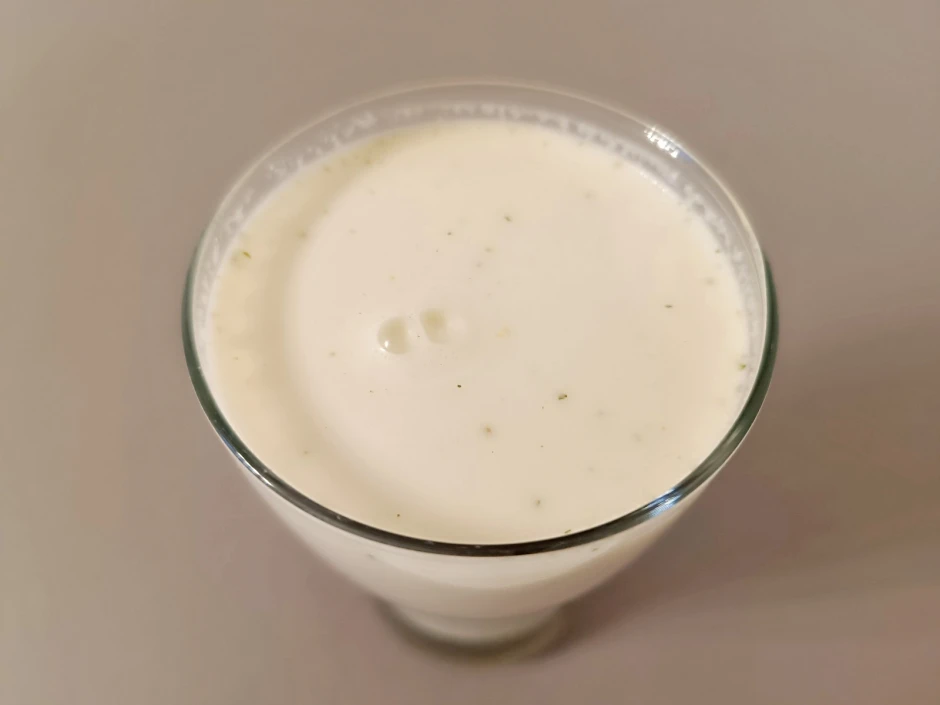 Hanfmilch aus gesch&auml;ltem Hanfsamen