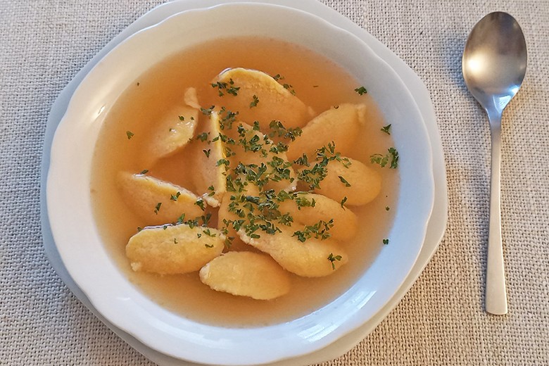 Grießnockerlsuppe