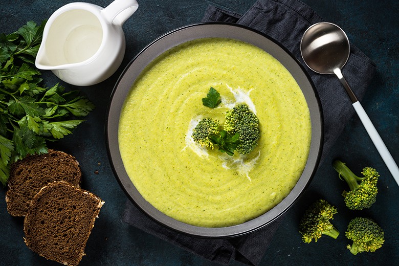 Brokkolisuppe mit Frischkäse
