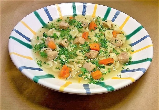 Klare Hühnersuppe