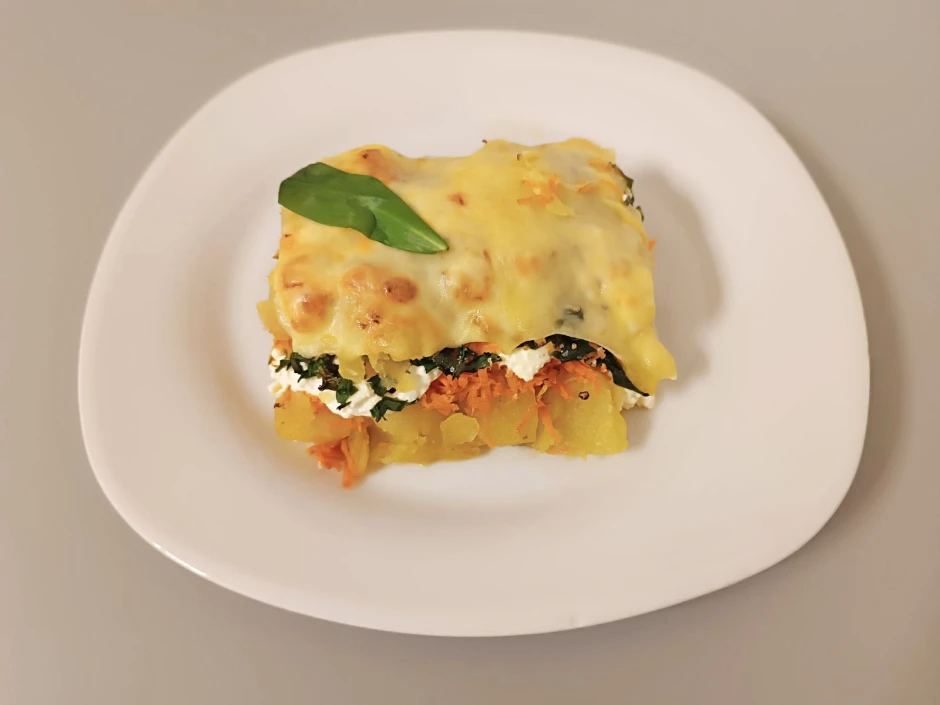 Erd&auml;pfelauflauf mit Karotten und B&auml;rlauch