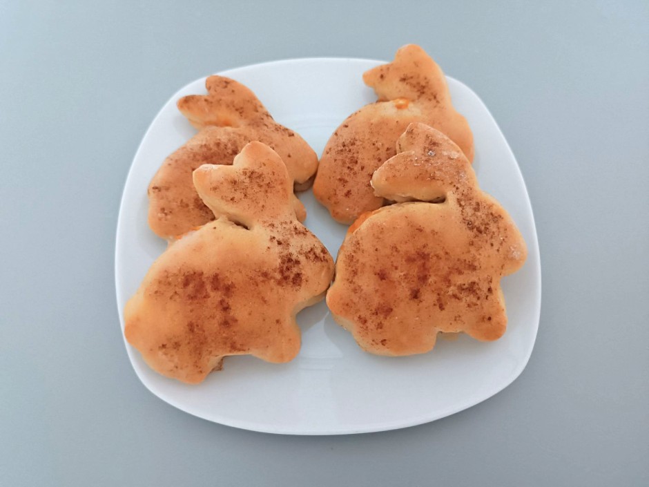 Osterhasen aus Öl-Topfenteig