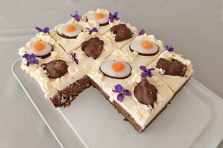 Dinkel-Blechkuchen mit Hanfmehl
