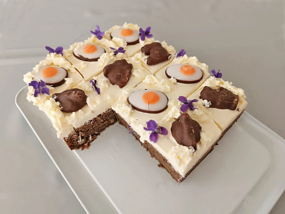 Dinkel-Blechkuchen mit Hanfmehl