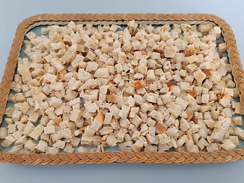 Dinkel-Semmelwürfel