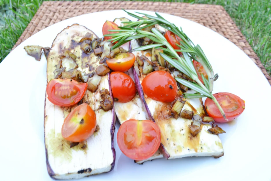 Gegrillte Melanzane mariniert