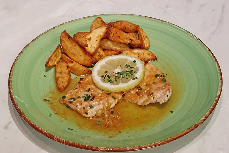 Putenschnitzel mit Zitronensoße