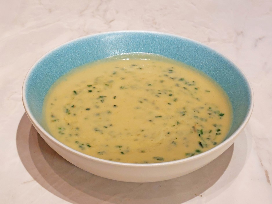 Spargelcreme-Schnittlauchsuppe
