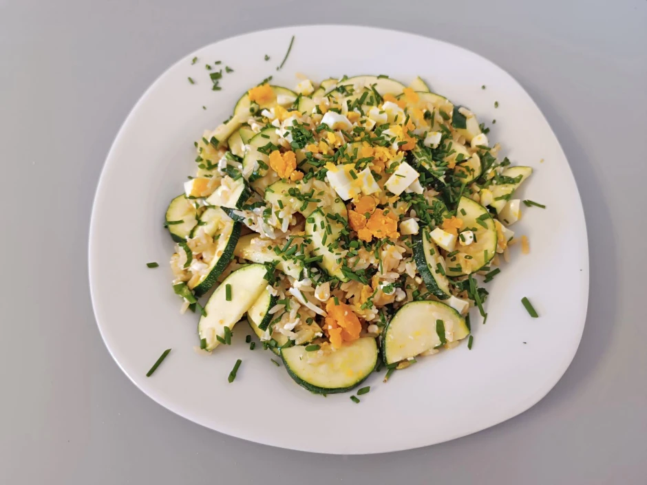 Zucchinipfanne mit Reis