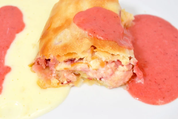 Erdbeer-Topfen-Strudel