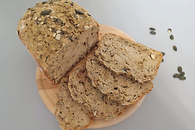 Kürbiskern-Buttermilch-Brot