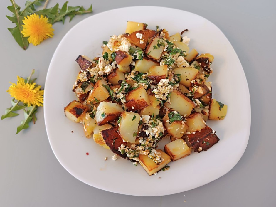 Erdäpfel-Löwenzahn-Pfanne