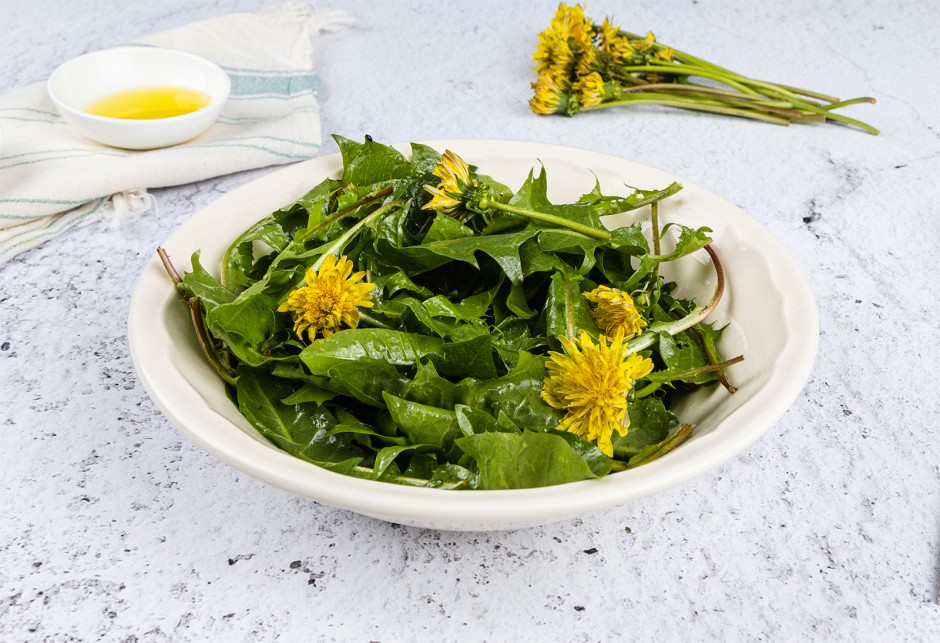 Löwenzahnsalat