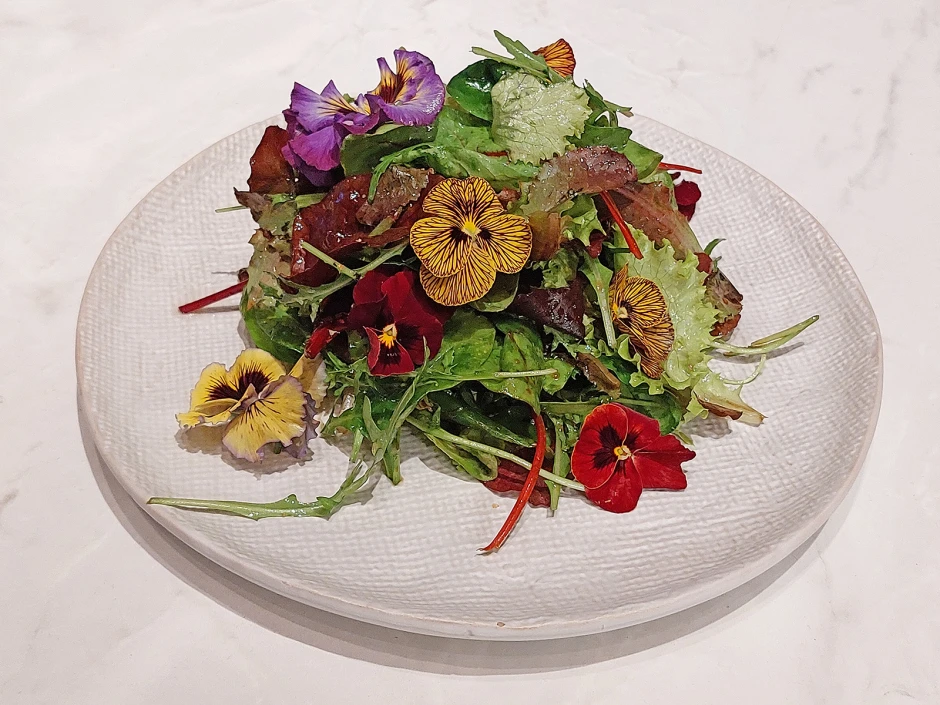 Wildkr&auml;uter-Bl&uuml;tensalat