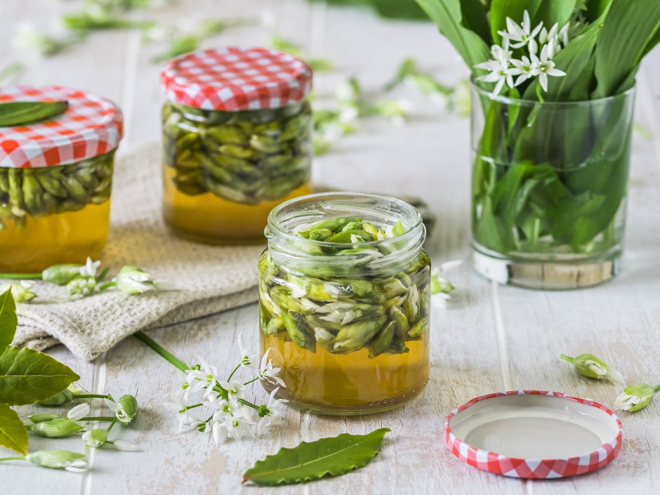 Falsche Kapern aus Bärlauchknospen