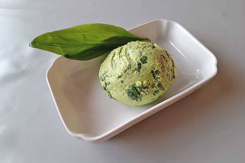 Bärlauchbutter mit Sauerrahm