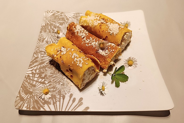Palatschinken mit Topfen-Apfelfülle