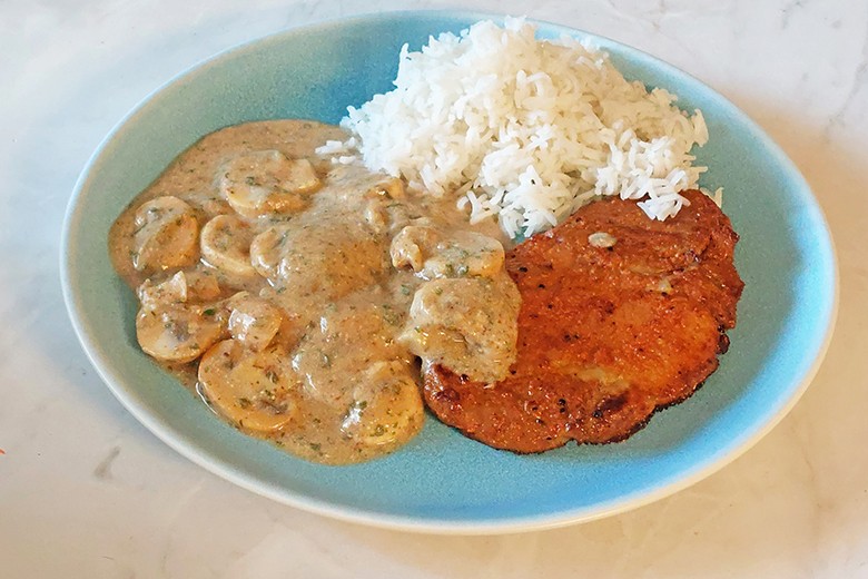 Schweinesteak mit Champignonrahmsoße