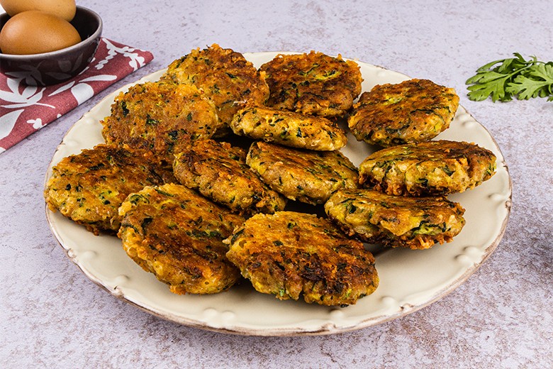 Zucchinipuffer mit Käse