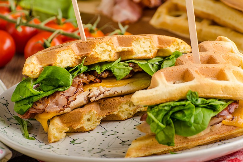 Herzhafte Waffel-Sandwiches