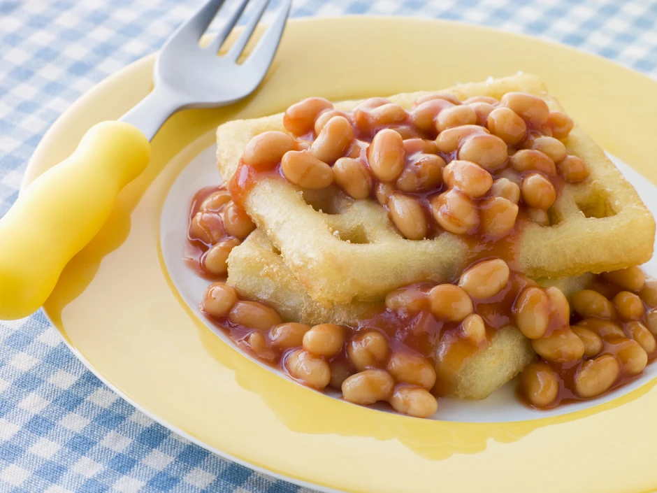 Kartoffelwaffeln mit gebackenen Bohnen