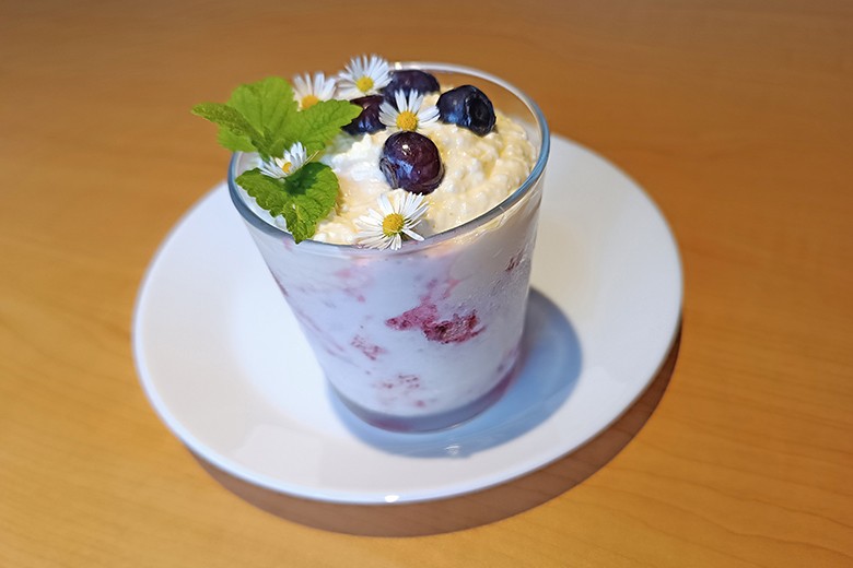 Ribiseleis-Dessert mit Eierlikör