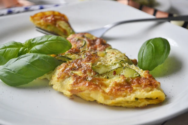 Zucchini-Basilikumflan