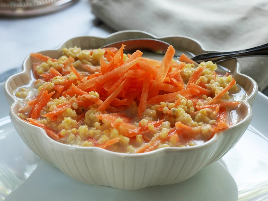 M&uuml;sli mit Apfel und Buttermilch