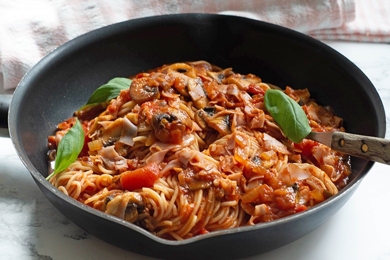 Paradeisersauce mit Champignons