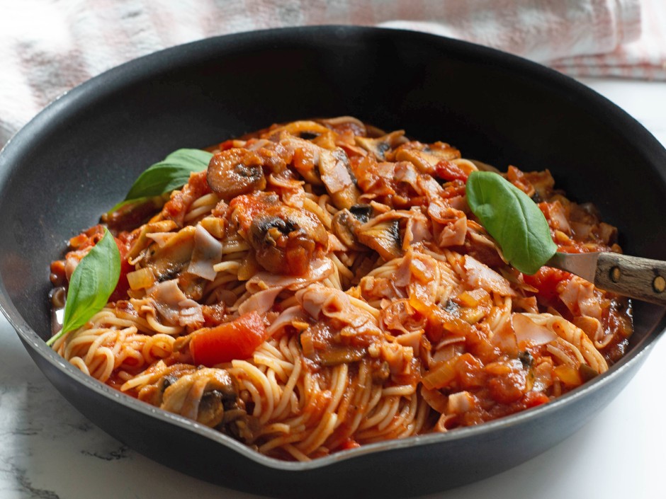 Paradeisersauce mit Champignons
