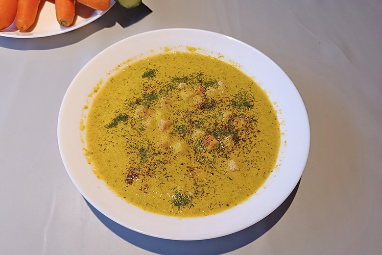 Gurken-Karottensuppe