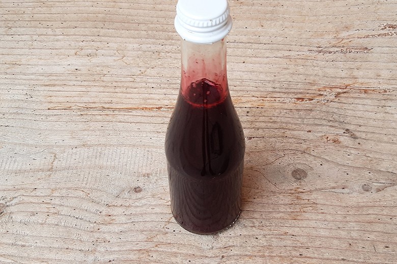 Schwarzer Ribiselsirup