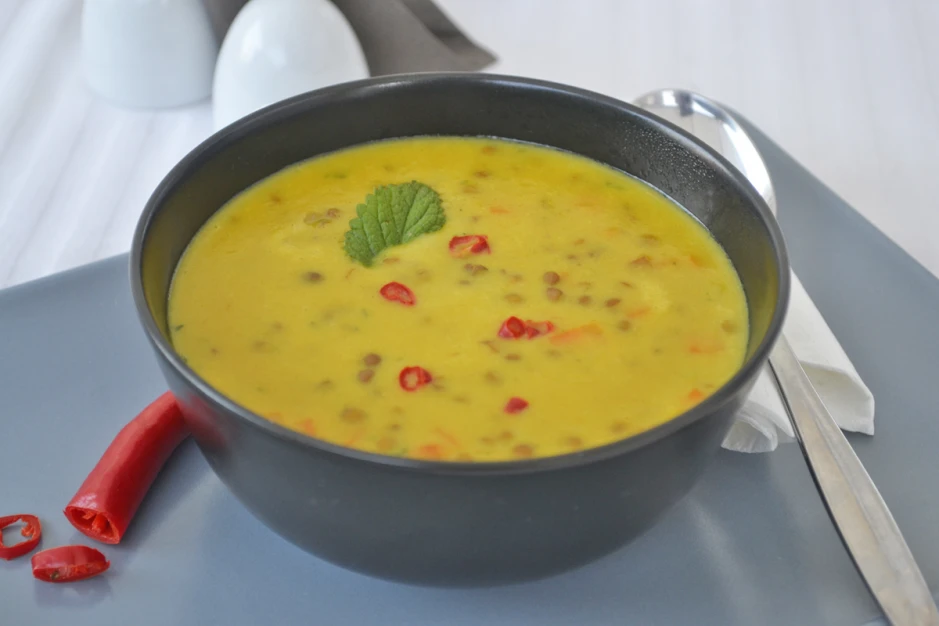 Linsen-Curry-Suppe