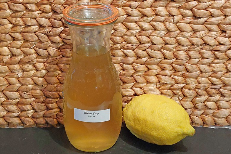 Holunderblütensirup