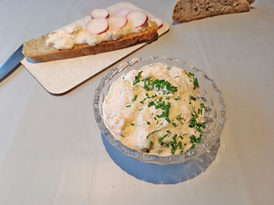 Gemüseaufstrich mit Sauerrahm und Frischkäse