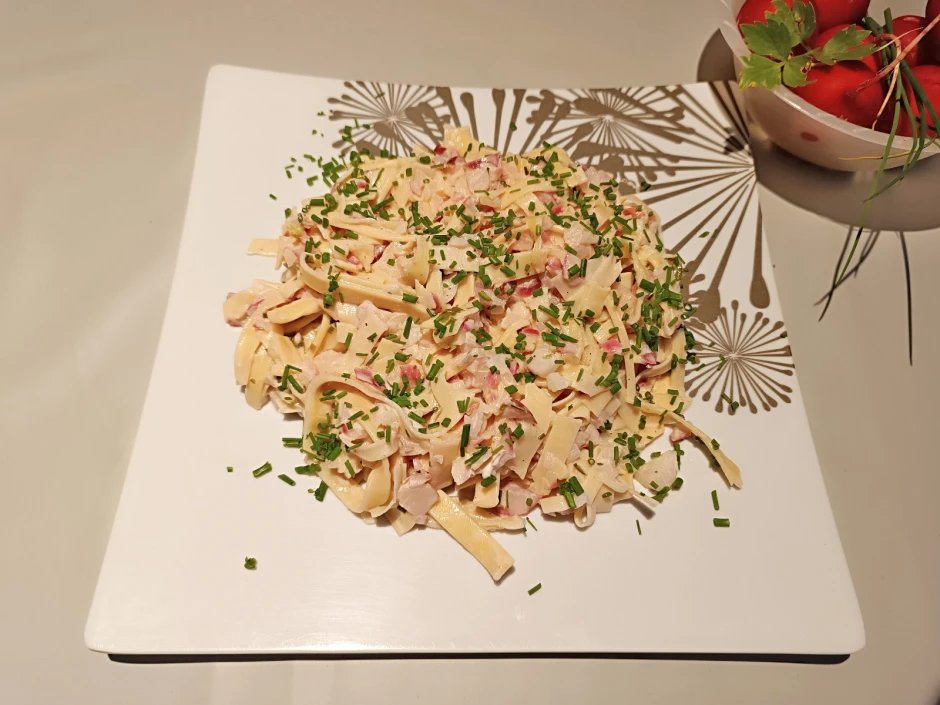 Bandnudeln mit Radieschen