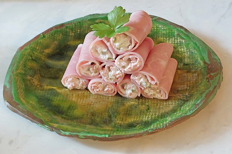 Schinkenröllchen mit Fleischsalat
