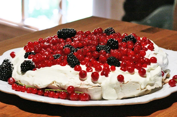 Beeren-Baiser-Torte