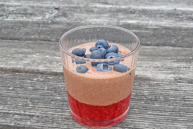 Himbeer-Heidelbeer-Dessert mit Schoko