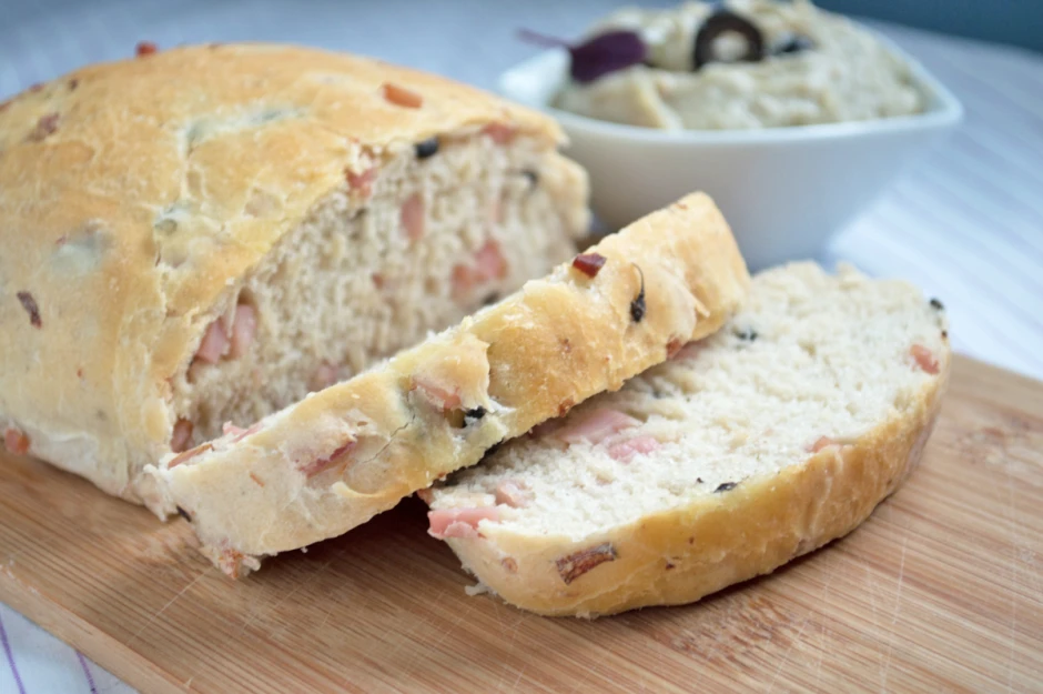 Herzhaftes Olivenbrot