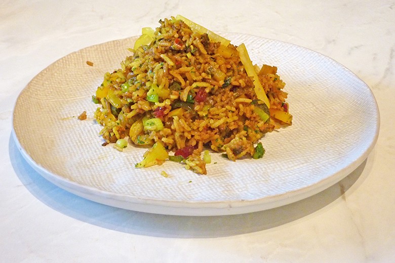 Gebratener Reis mit Chili und Lauchzwiebeln
