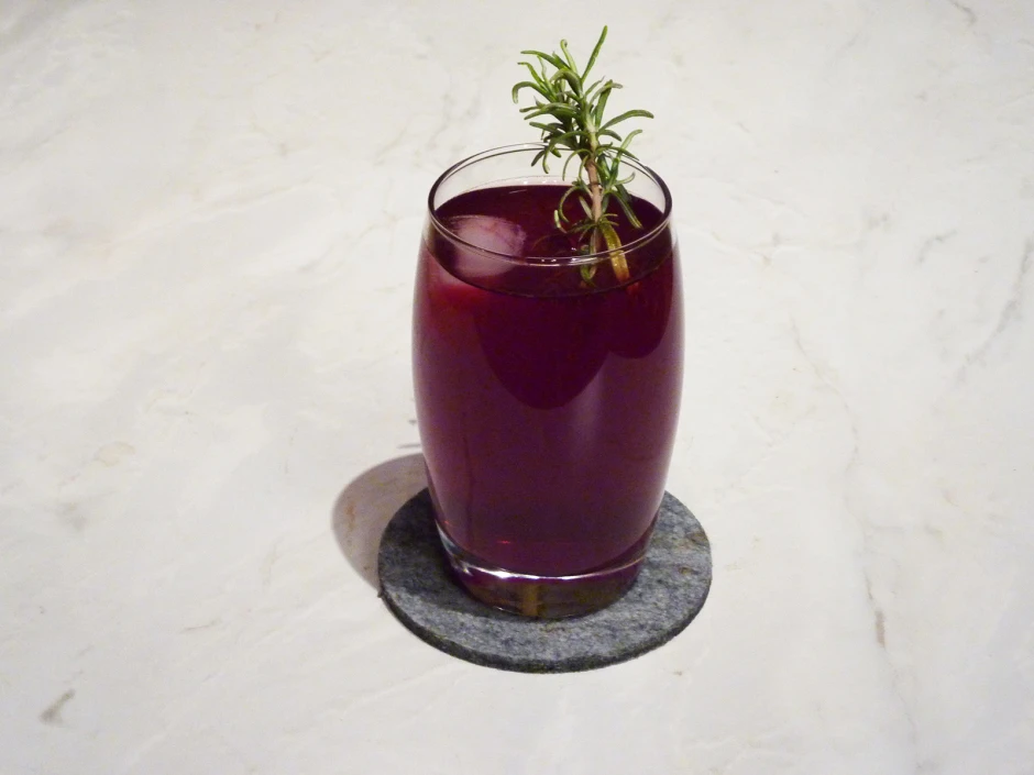 Rote-R&uuml;ben-Cocktail mit Gin
