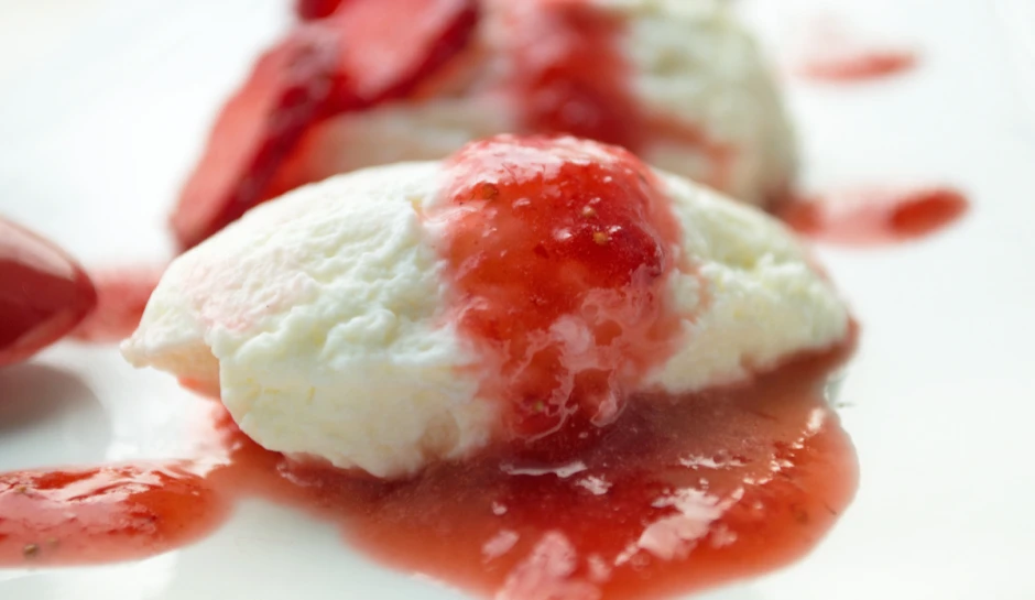 S&uuml;&szlig;e Topfen-Joghurt-Nockerl