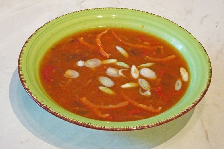 Sauer-scharfe Thai-Suppe